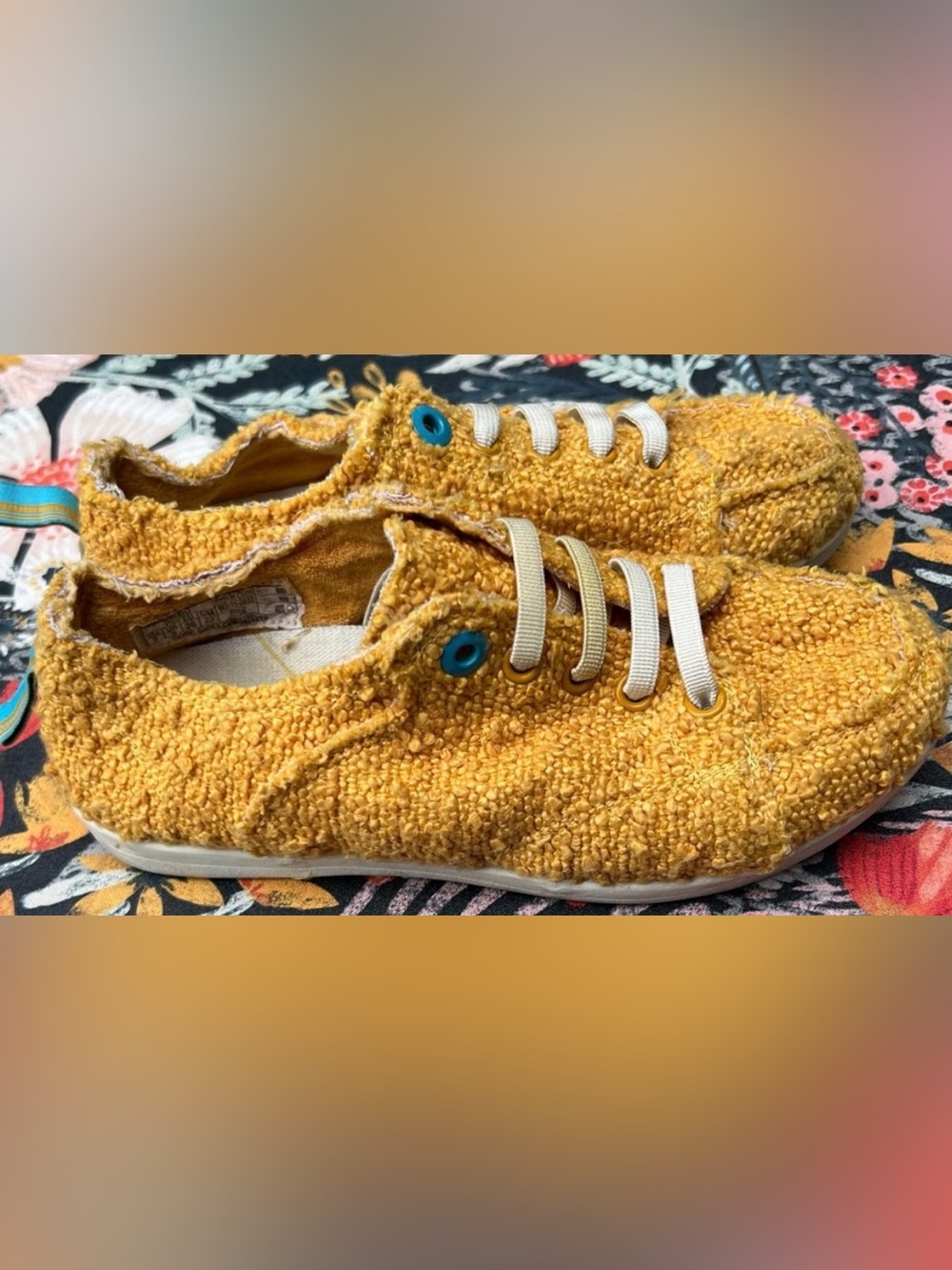 Vionic Beach Pismo Sunflower Yellow Shoes 5